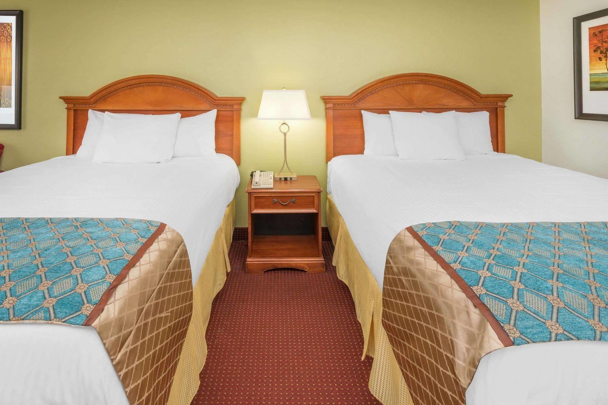 Baymont By Wyndham Orangeburg North Hotell Eksteriør bilde