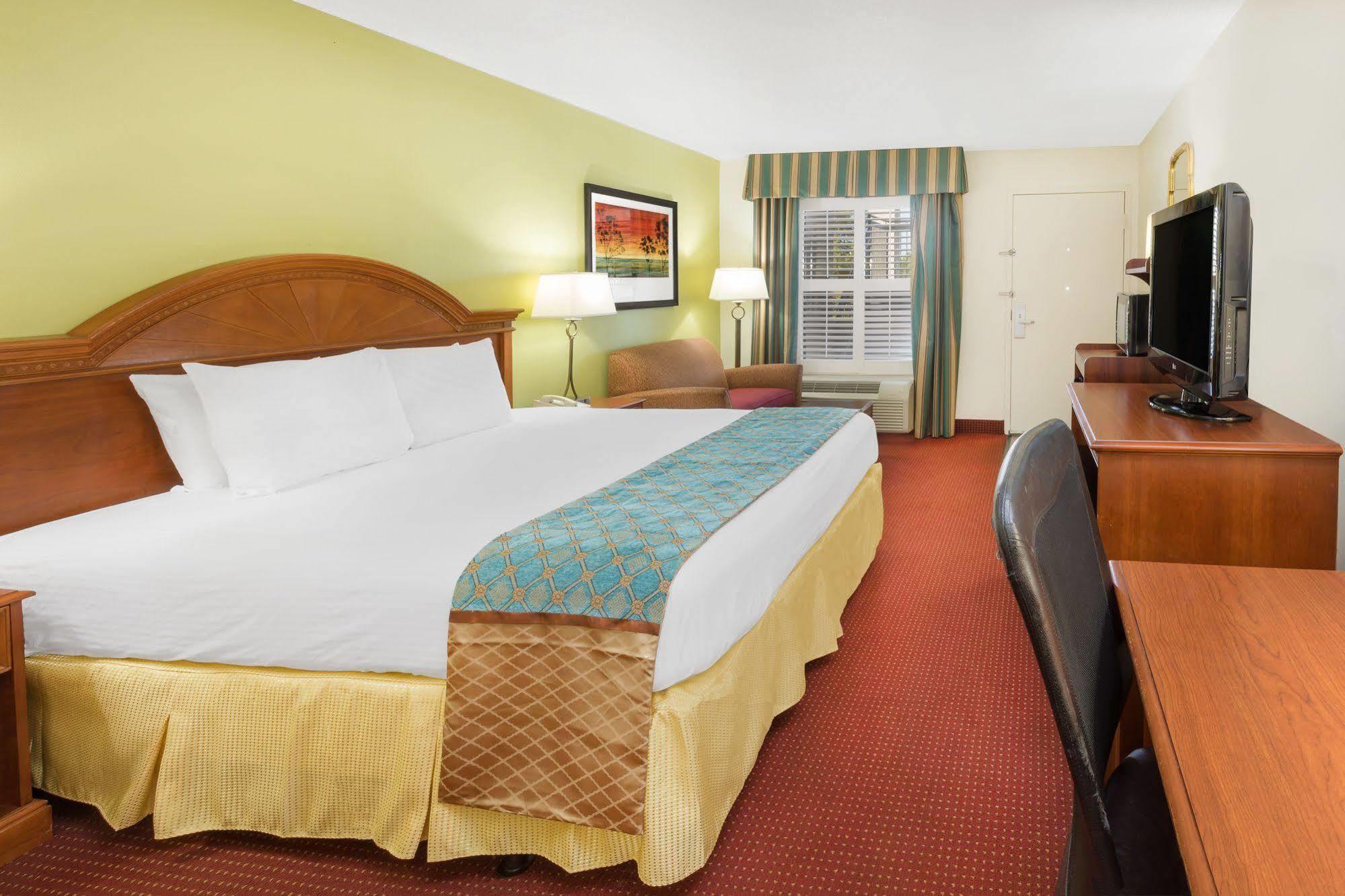 Baymont By Wyndham Orangeburg North Hotell Eksteriør bilde